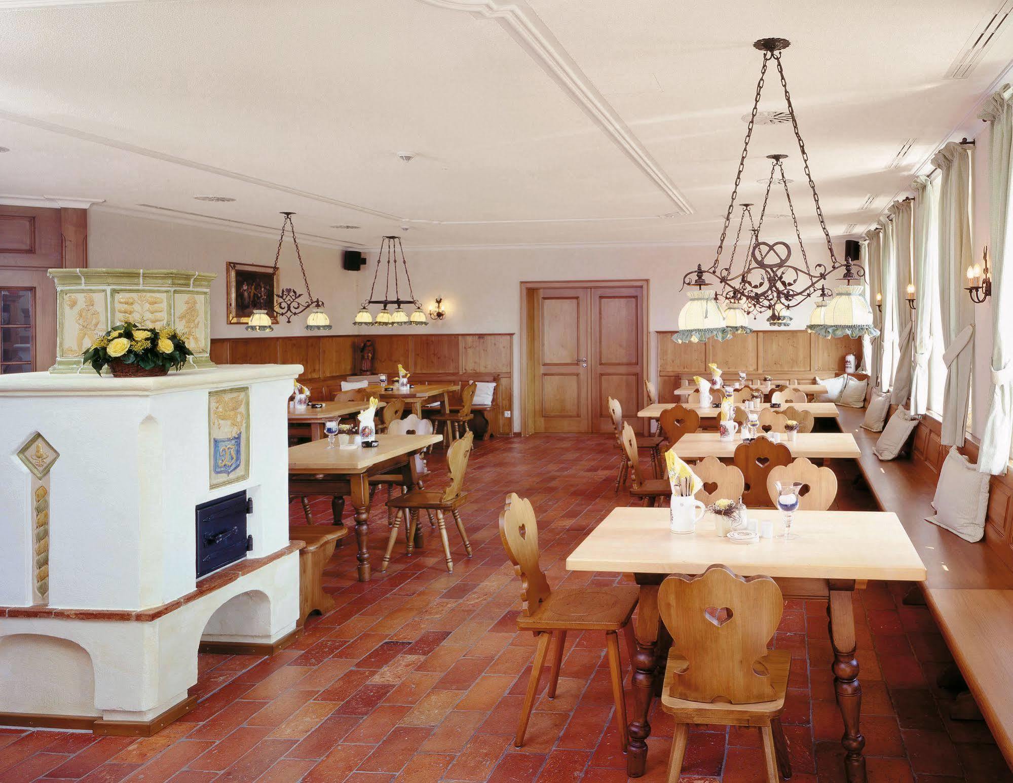 Hotel Und Landgasthof Altwirt Großhartpenning Exterior foto